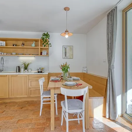 House On The Hill Wellness Chalet - Happy Spodnja Idrija