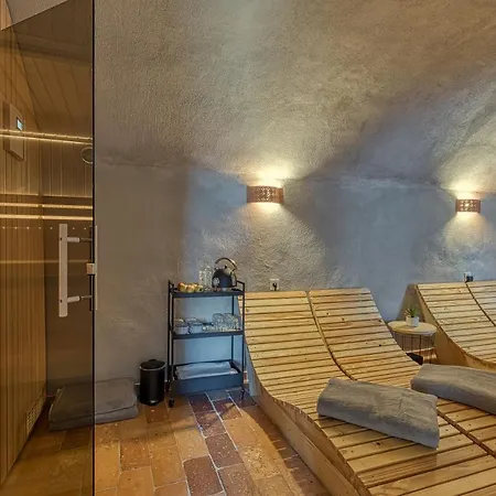 Chalet House On The Hill Wellness Chalet - Happy *