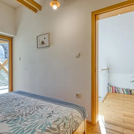 House On The Hill Wellness Chalet - Happy Spodnja Idrija